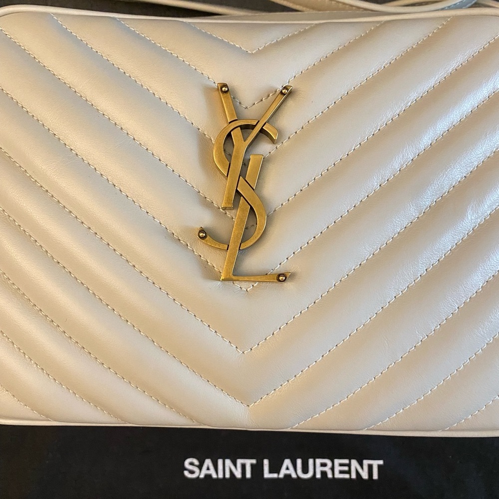 Yves Saint Laurent Cream Quilted Leather Camera Bag with Gold YSL Logo - Picture 2 of 11